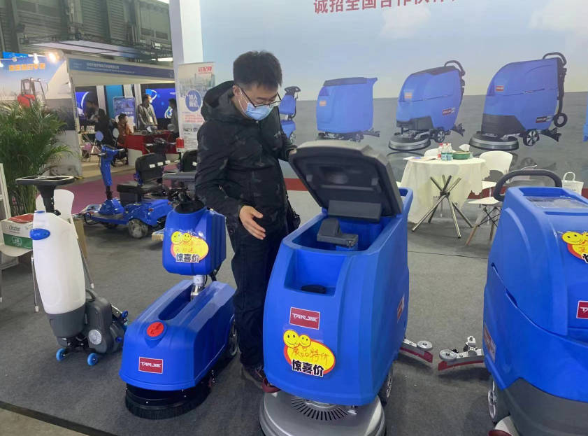 巴音郭楞坦洁洗地机公司致力于电动洗地机的生产、销售和服务百家