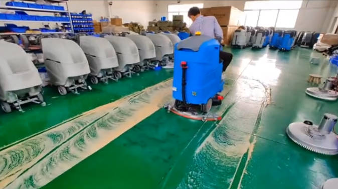巴音郭楞2023年还在用人工的物业保洁不妨试试洗地机吧